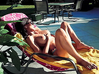 22-29 yo big tits